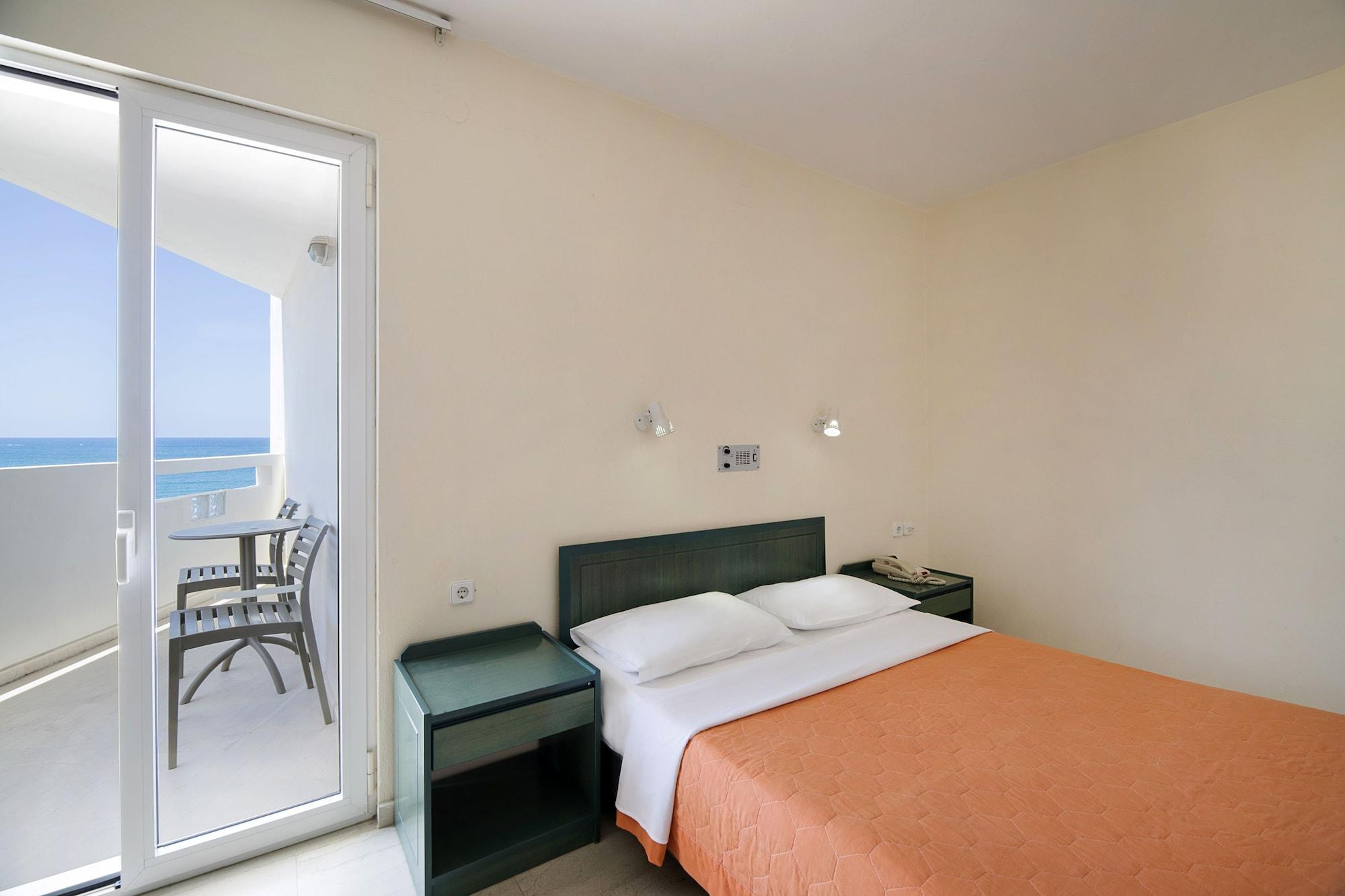 Evelyn Beach Hotel Херсониссос Экстерьер фото
