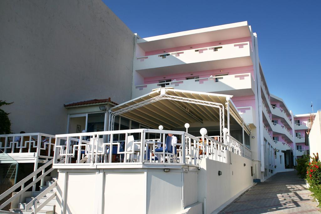 Evelyn Beach Hotel Херсониссос Экстерьер фото