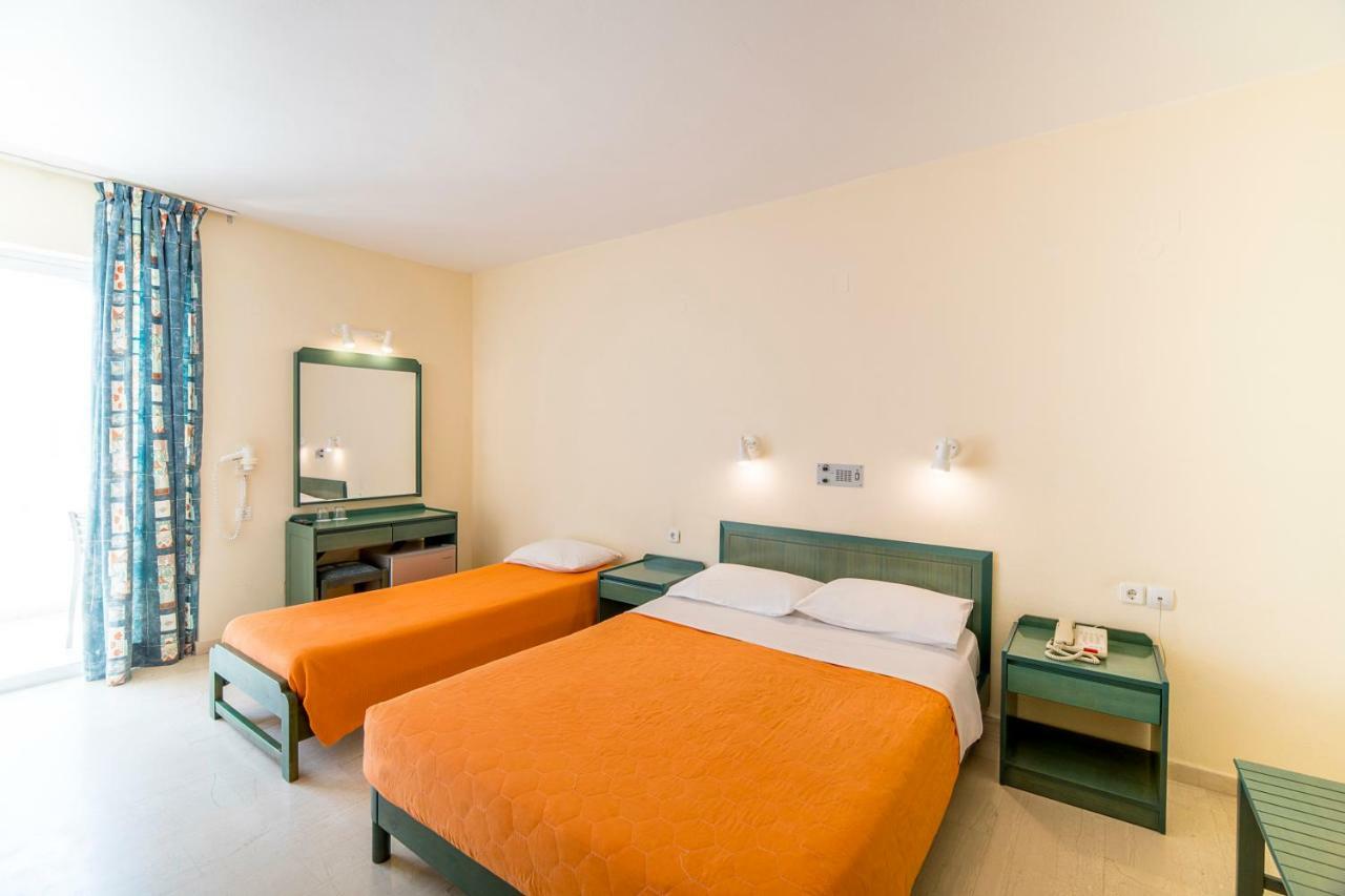 Evelyn Beach Hotel Херсониссос Экстерьер фото